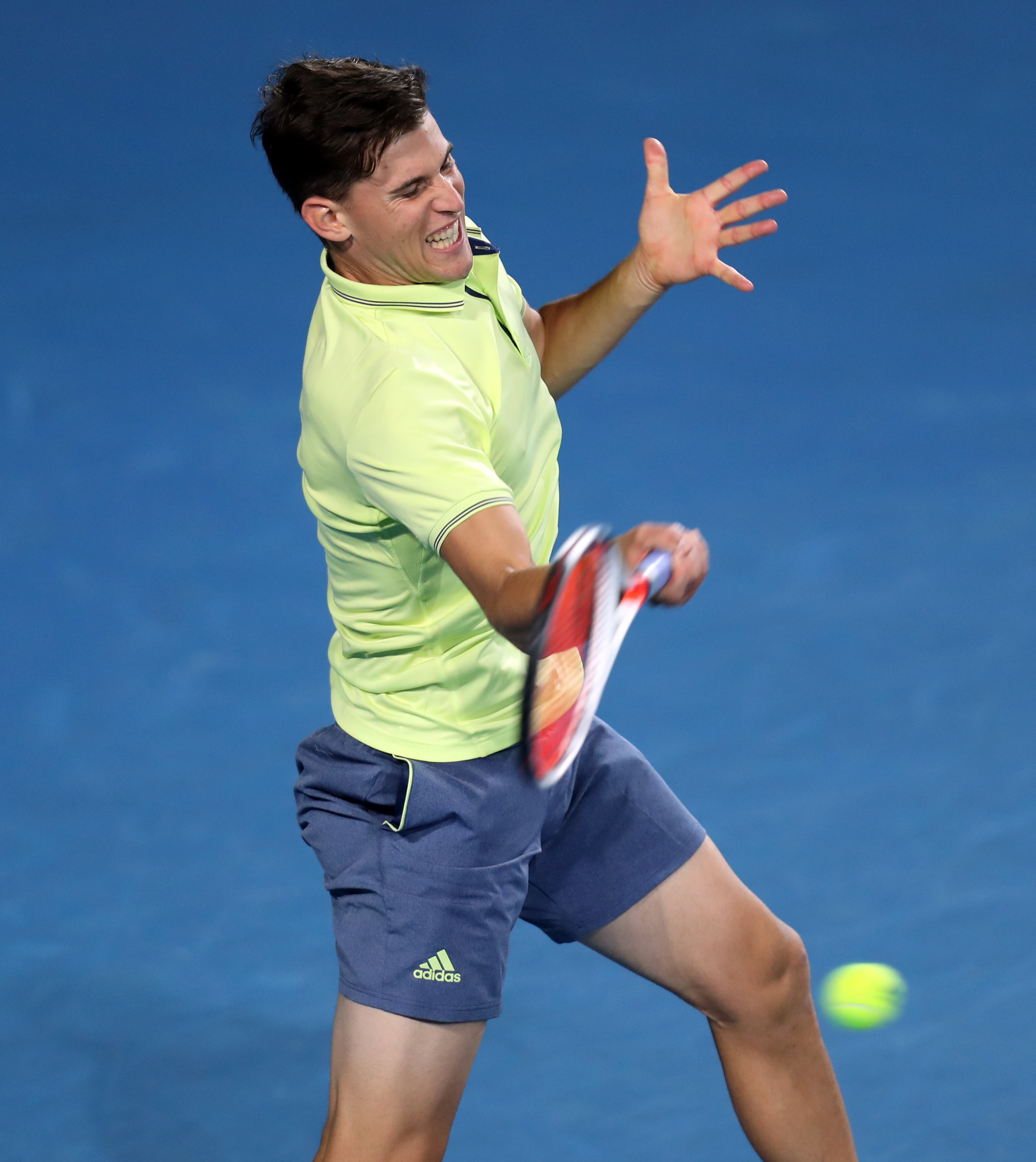 爱游戏无限金币版蒂姆重返赛场，晋级下一阶段首场状态出色，篮网观众沸腾！