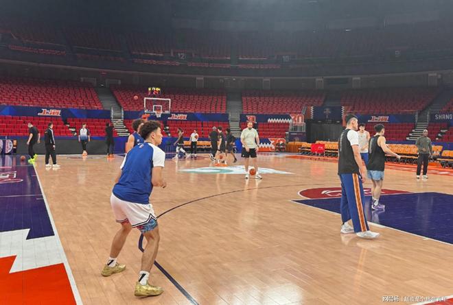 爱游戏无限金币版包含赛后武汉三镇备战欧联转会期广厦男篮备战CBA季后赛，AC米兰转会期状态回暖看傻球迷的词条